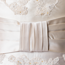 Load image into Gallery viewer, Wedding Pillow